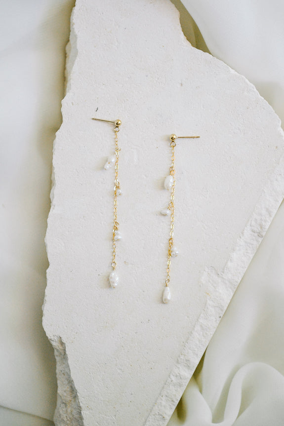 Pearl Dangle Earrings 02