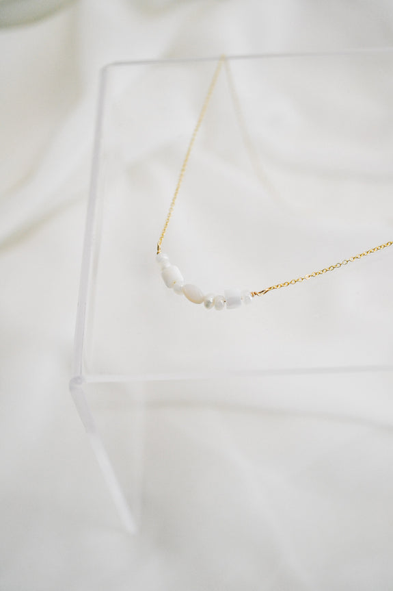Shell Pendant Necklace