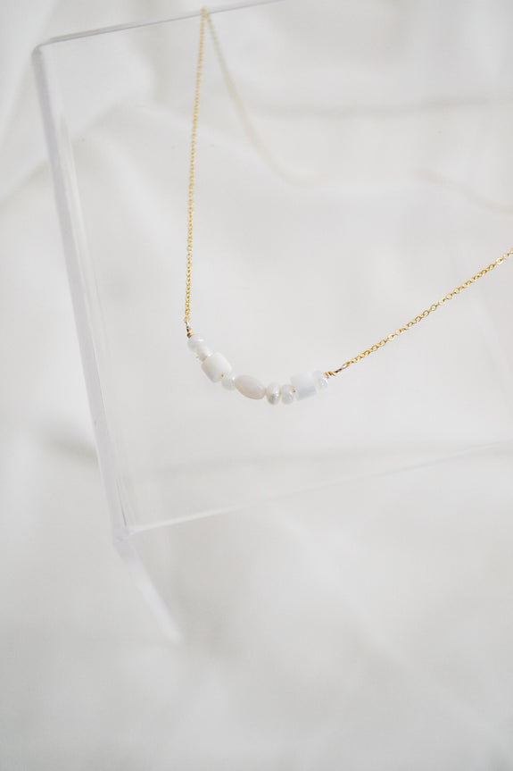 Shell Pendant Necklace