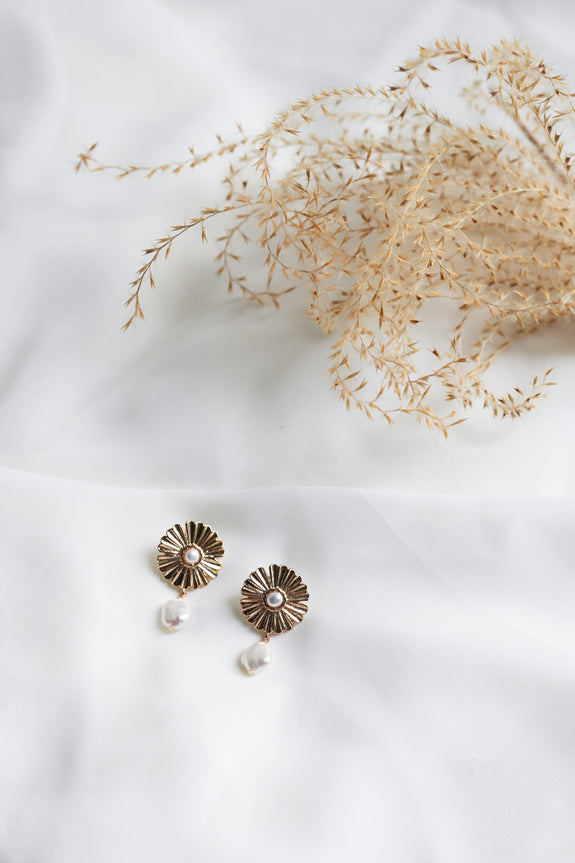 Maisie Freshwater Pearl Earrings
