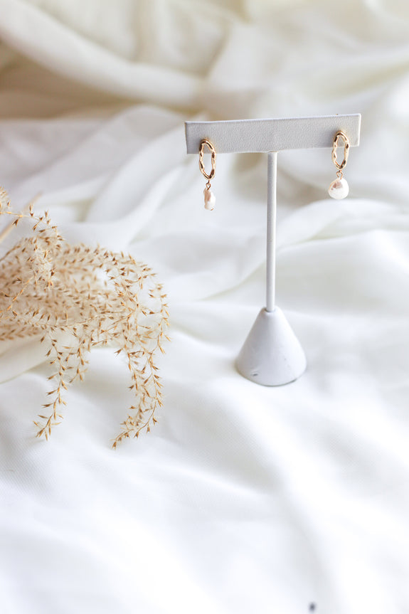 Eliza Oval Freshwater Pearl Earrings