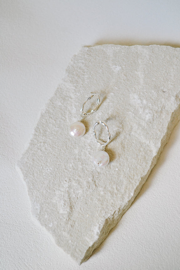 Molten Chain Earrings with Coin Pearls