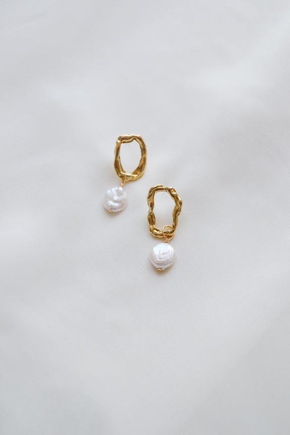 Molten Chain Earrings with Coin Pearls