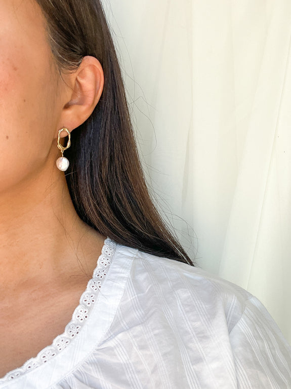 Molten Chain Earrings with Coin Pearls